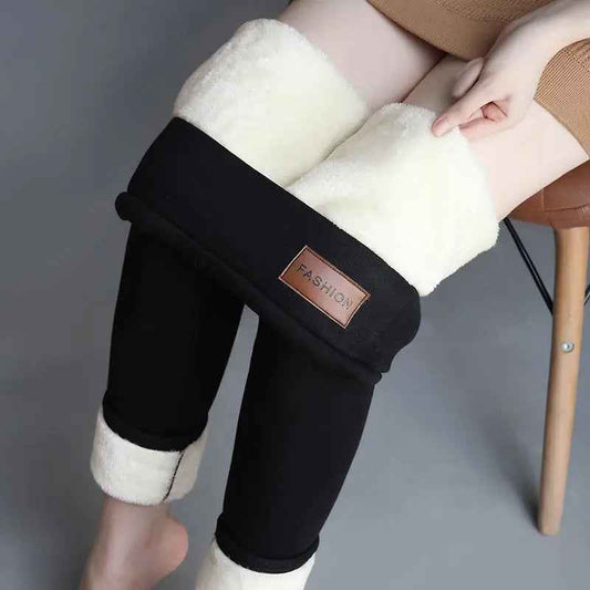 Women's warm velvet leggings – high-waisted and cozy for winter